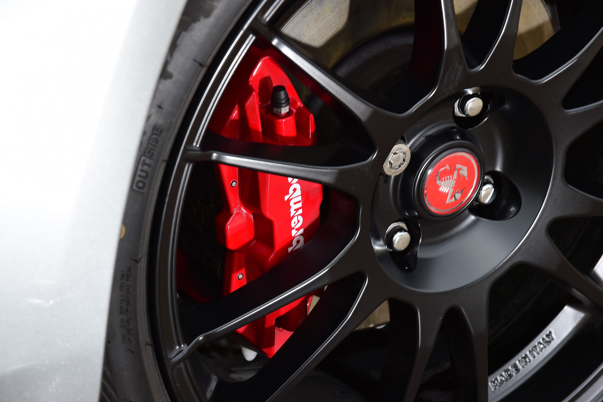 Abarth 124 GT - brake