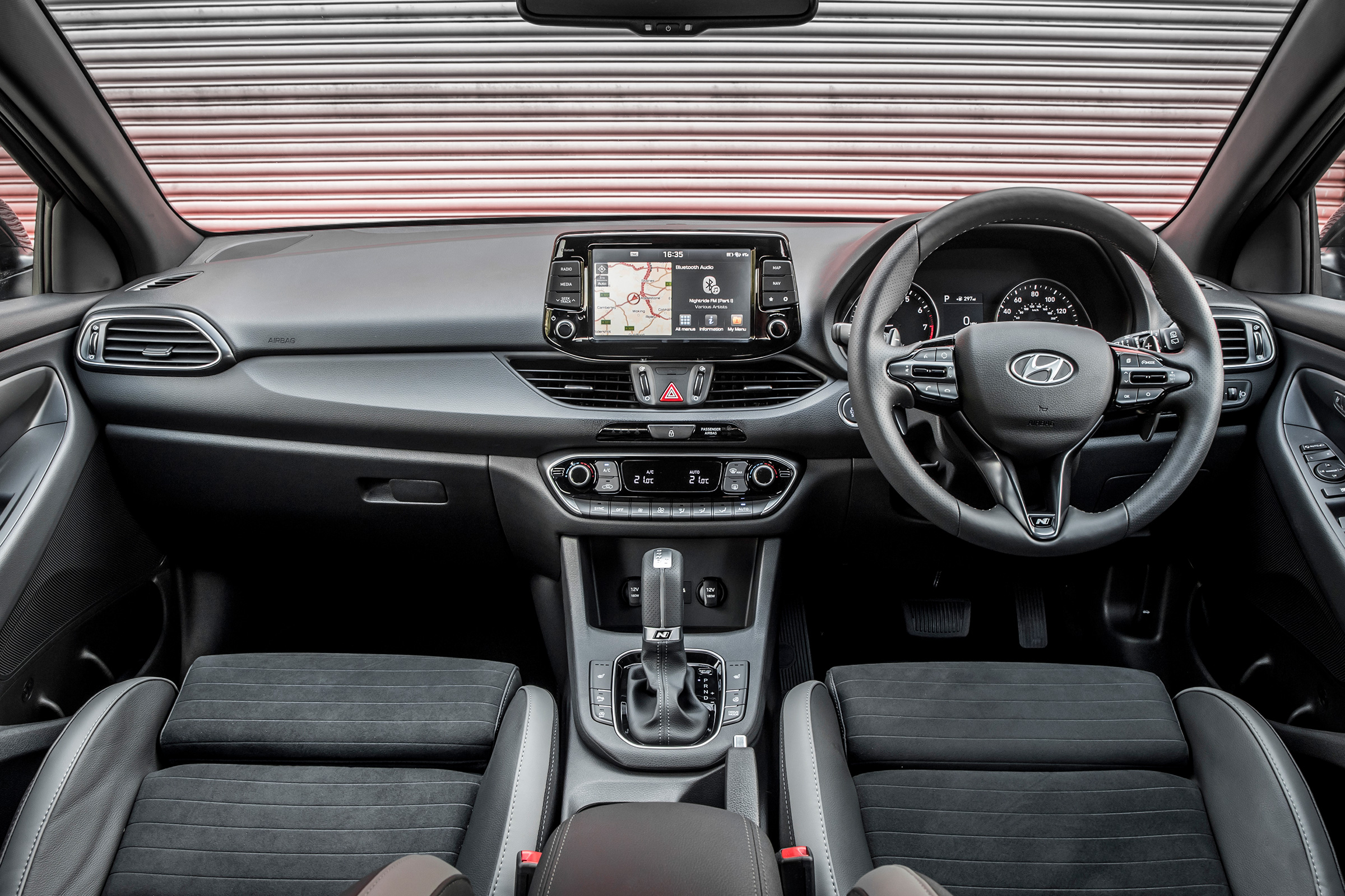Hyundai i30 N-Line - interior