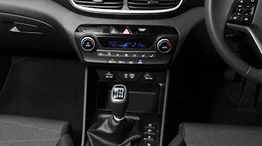 Hyundai Tucson - centre console