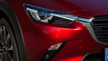 Mazda CX-3 - front light