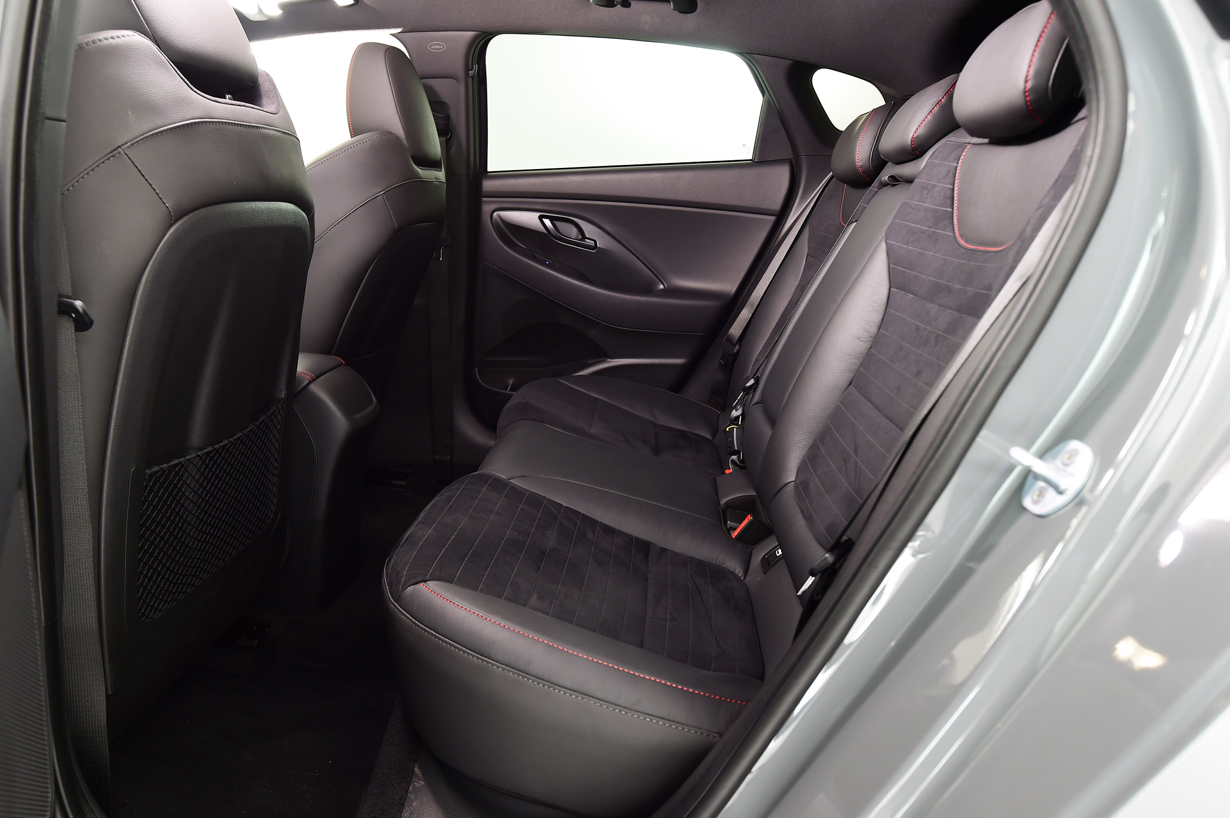 Hyundai i30 Fastback N - rear seats