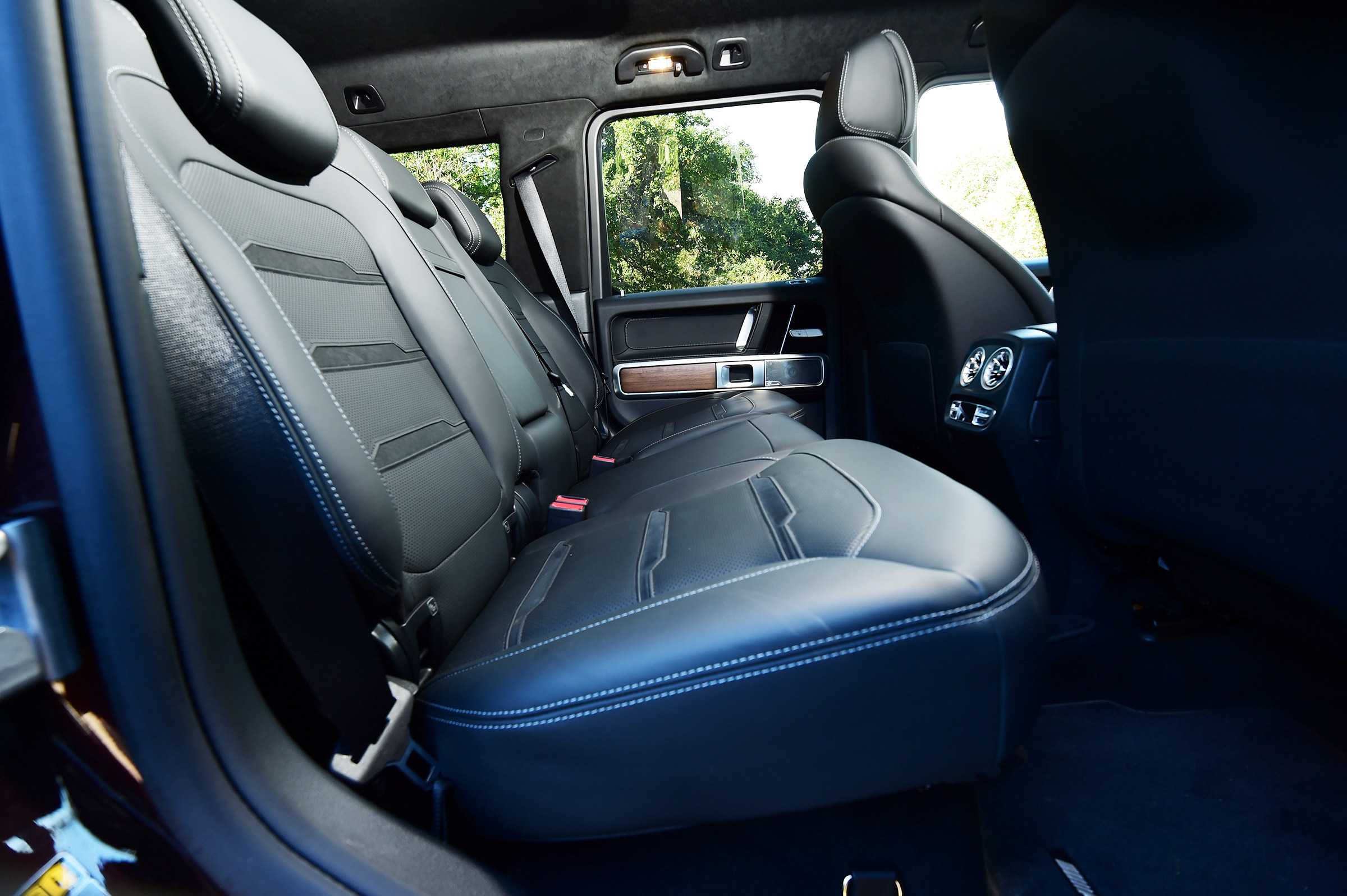 Mercedes-AMG G 63 - rear seats