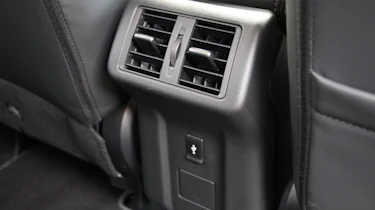 New 2019 Mitsubishi Outlander PHEV rear air vents