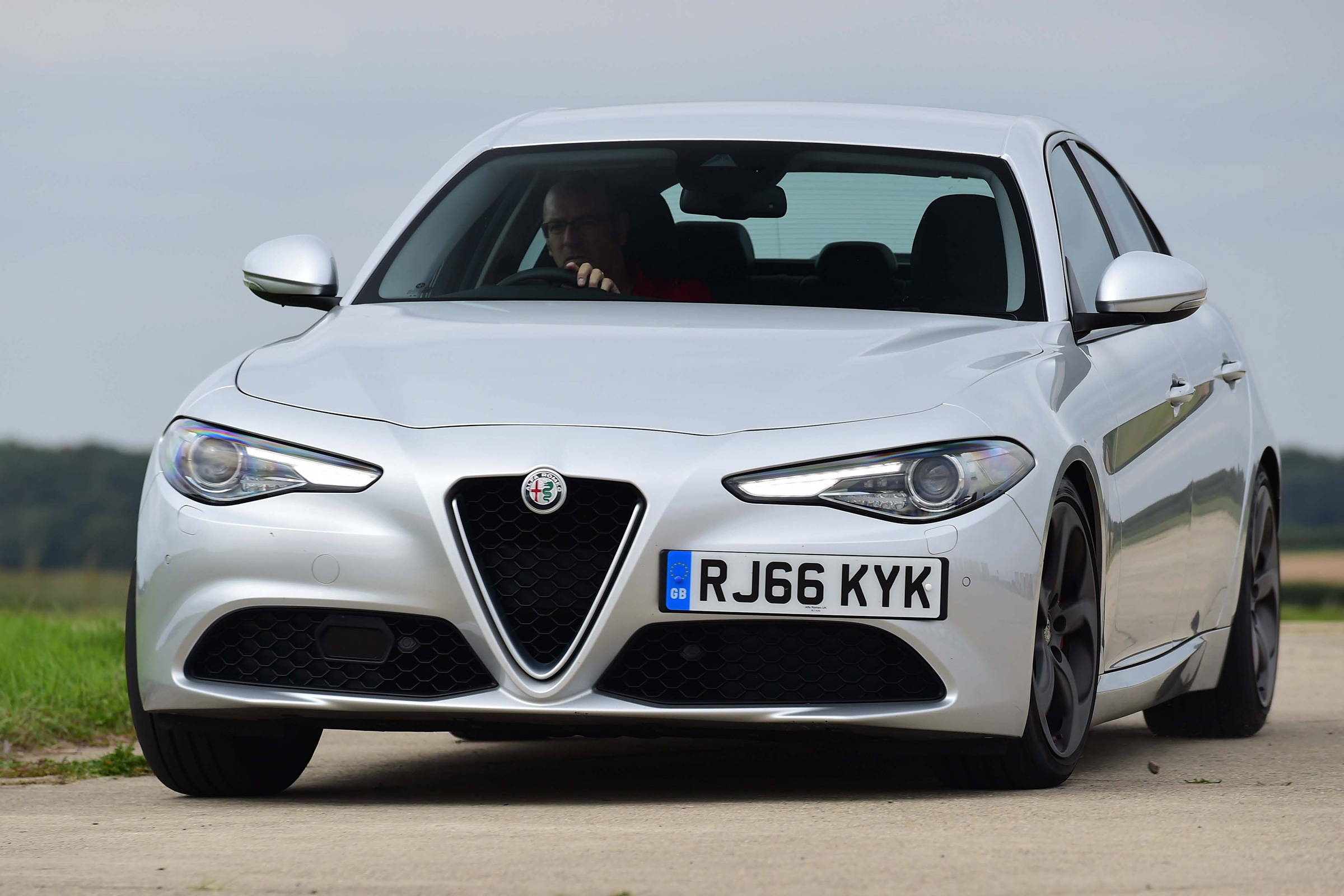 Alfa Romeo Giulia - Front Cornering