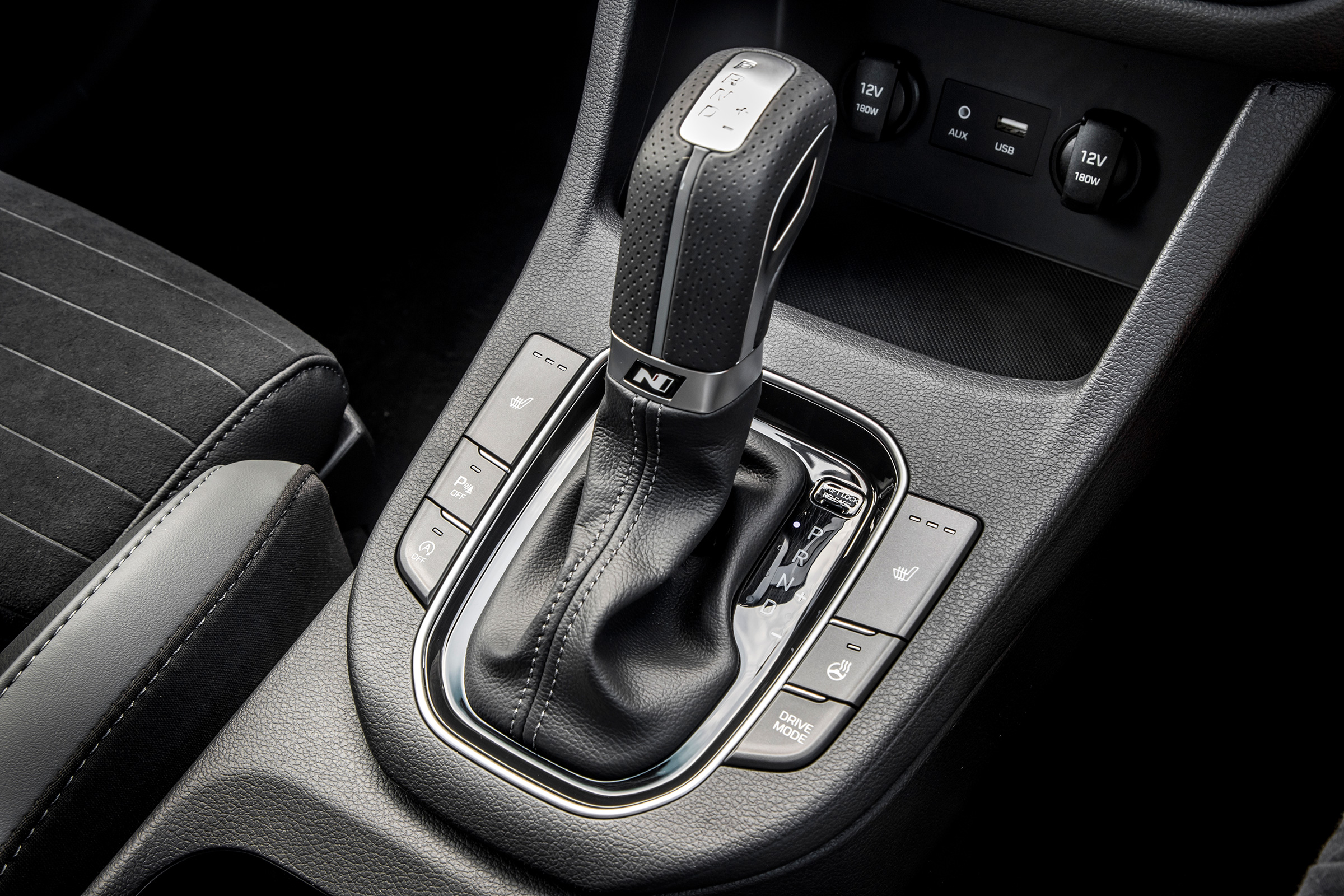 Hyundai i30 N-Line - gear lever