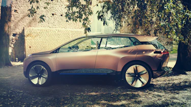 BMW Vision iNEXT concept - side