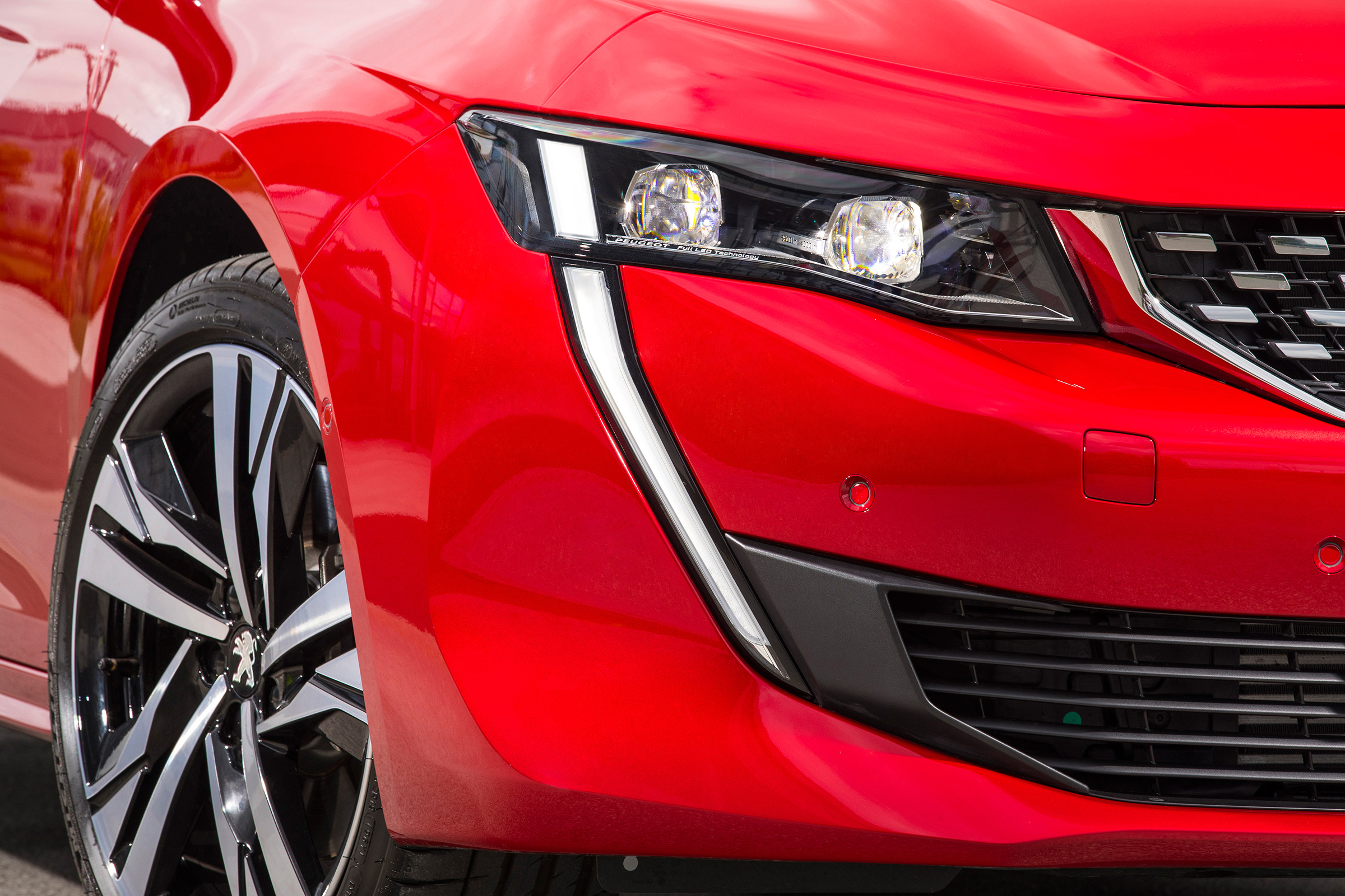 New Peugeot 508 GT 1.6 turbo headlights