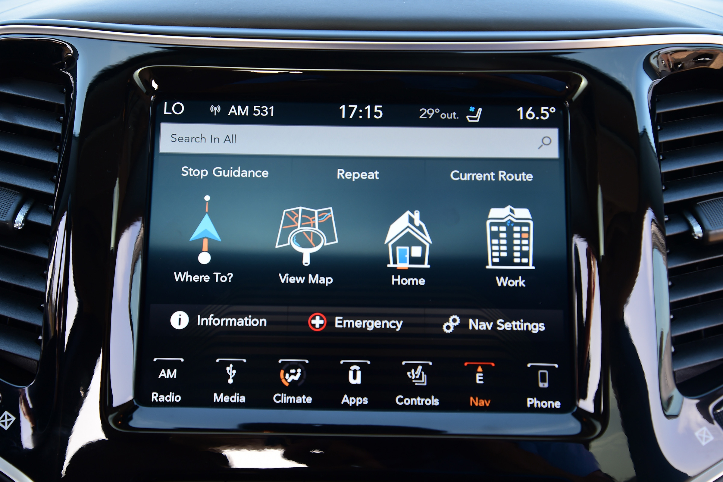 Jeep Cherokee - infotainment