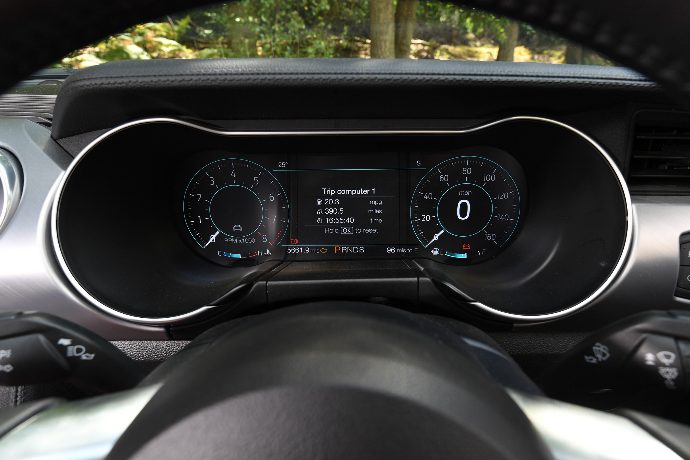 Ford Mustang Convertible - speedo