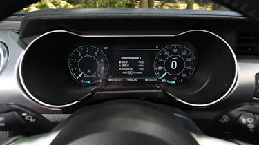 Ford Mustang Convertible - speedo