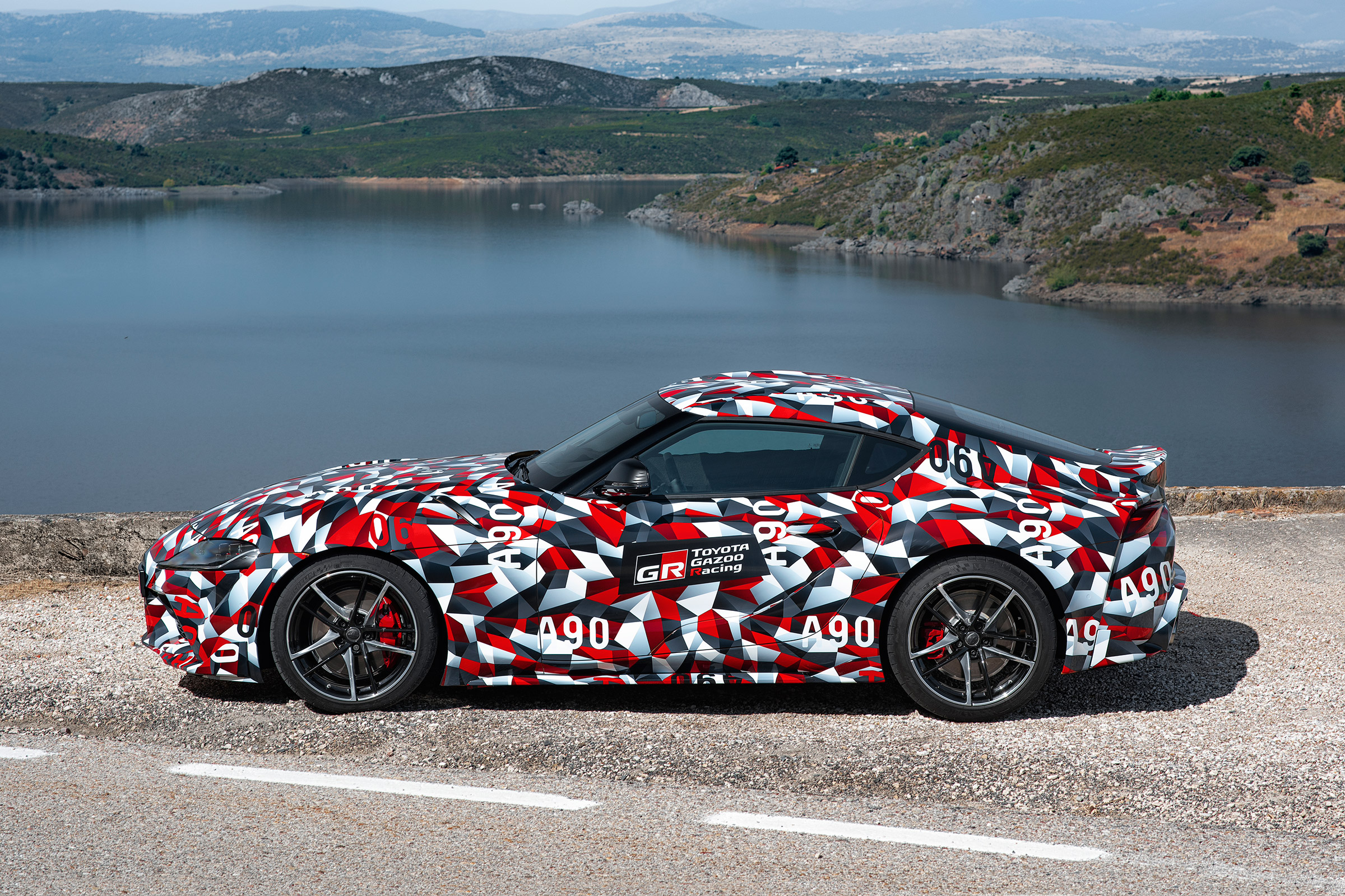 Toyota Supra prototype - side static