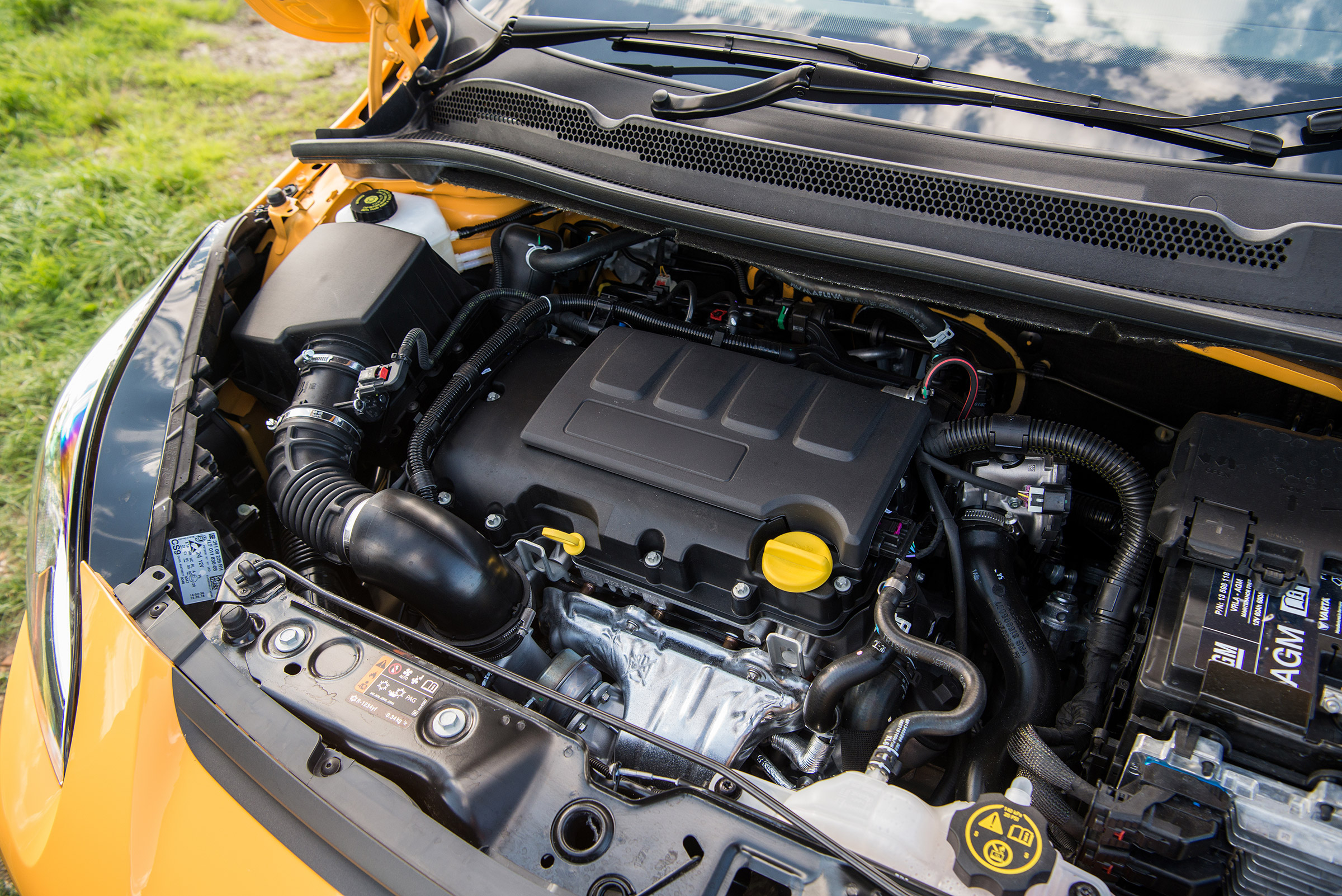 Vauxhall Corsa GSi - engine