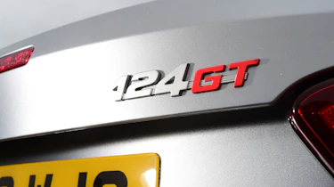 Abarth 124 GT - badge