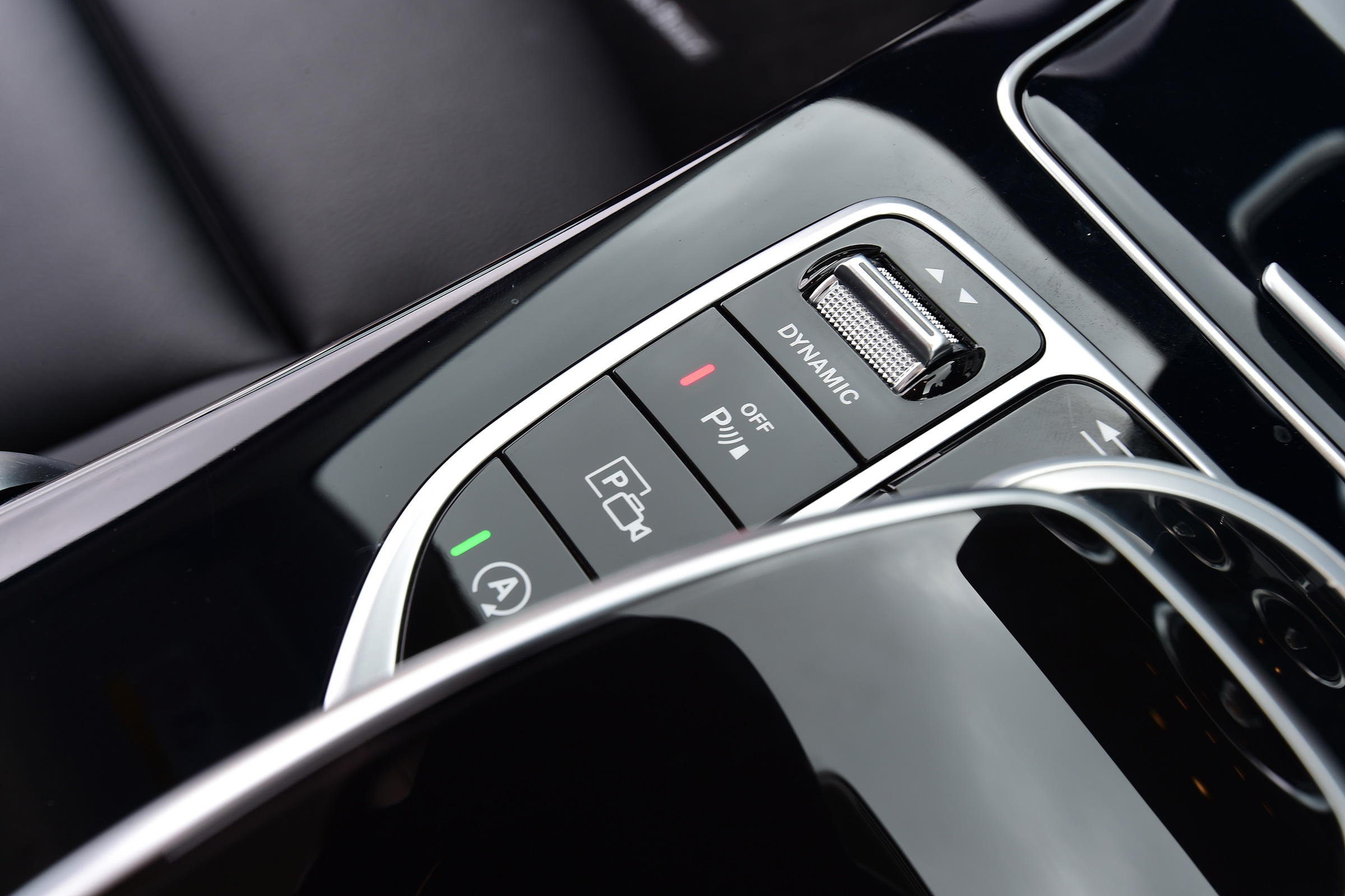 Mercedes C-Class centre console buttons