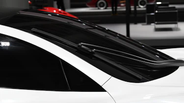Tesla Roadster - pillar