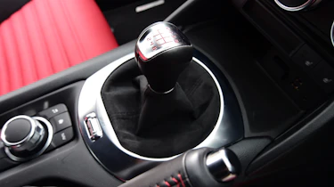 Abarth 124 GT - gear lever