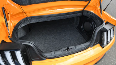 Ford Mustang Convertible - boot