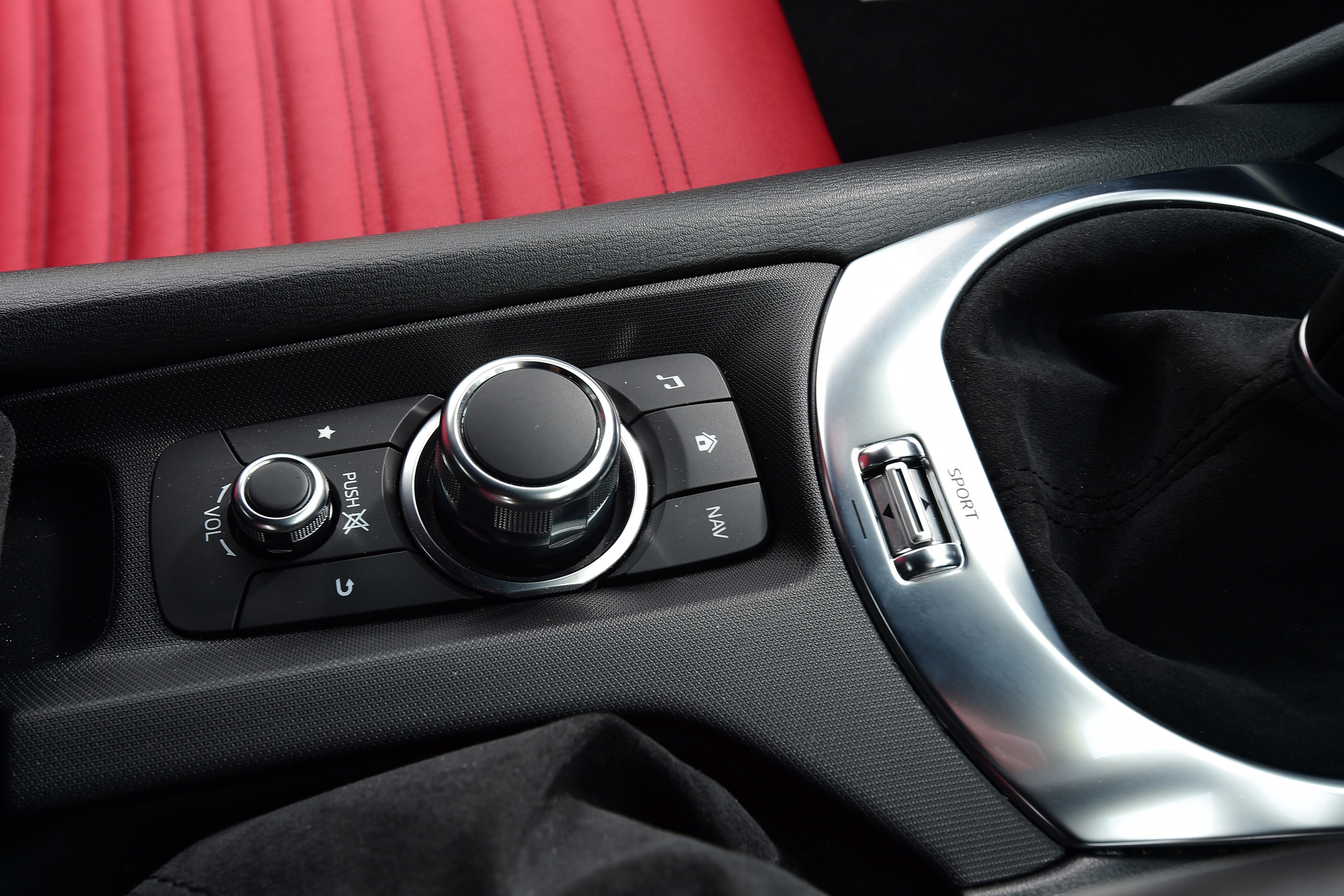 Abarth 124 GT - controls