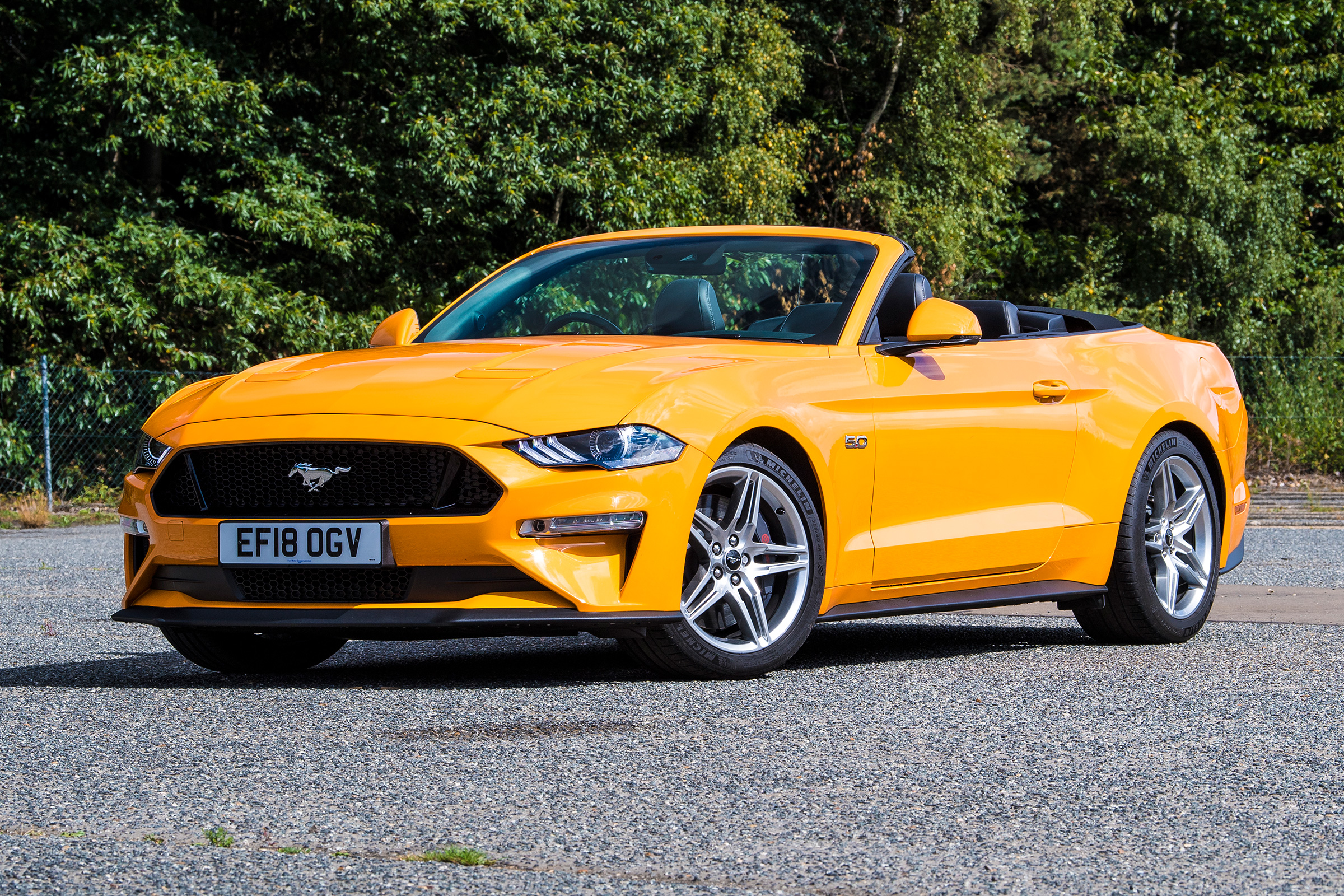 Ford Mustang Convertible - front