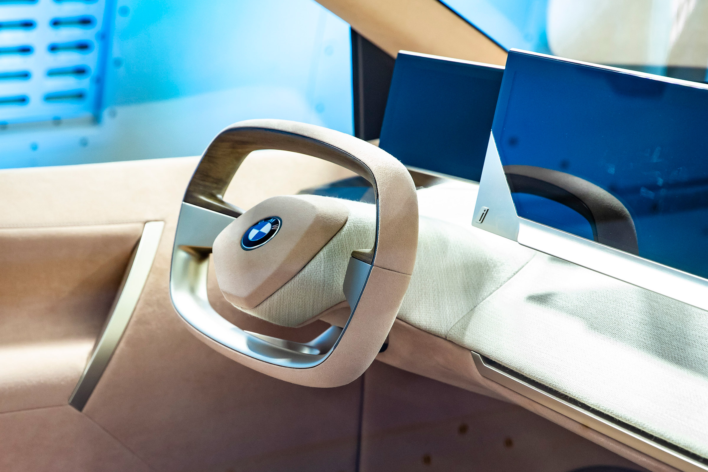 BMW Vision iNEXT concept - steering wheel