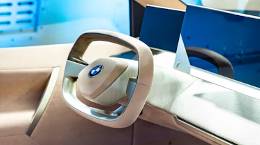 BMW Vision iNEXT concept - steering wheel