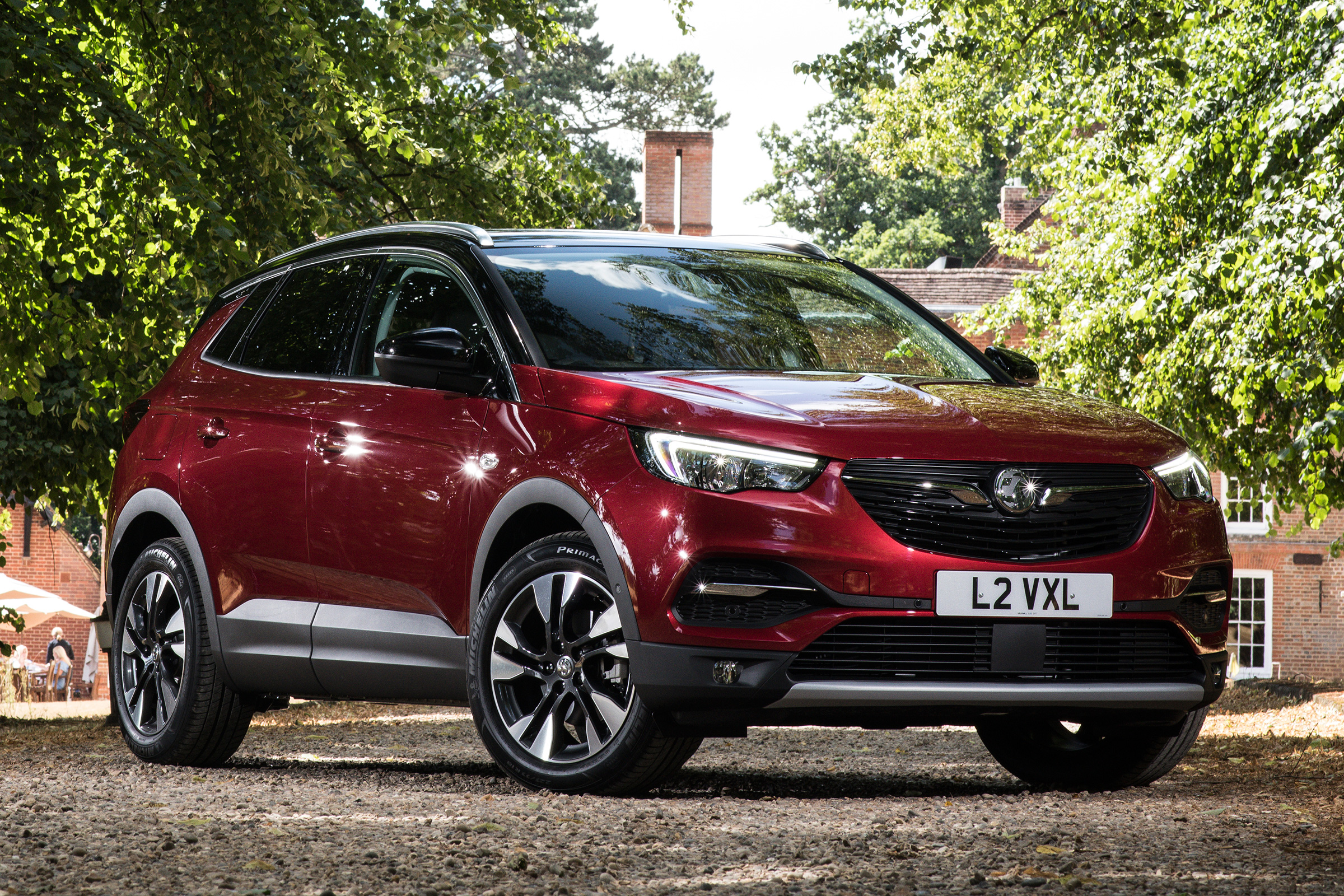 Vauxhall Grandland X - front