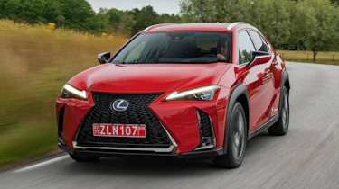 Lexus UX - front