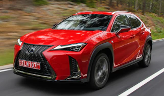 Lexus UX - front