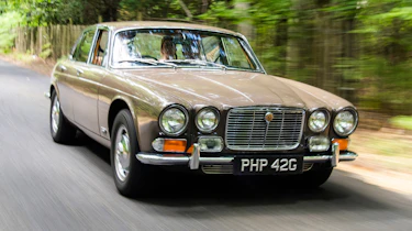 Jaguar XJ6 S1 front