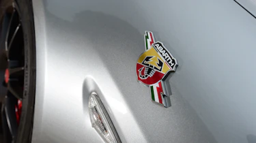 Abarth 124 GT - badge
