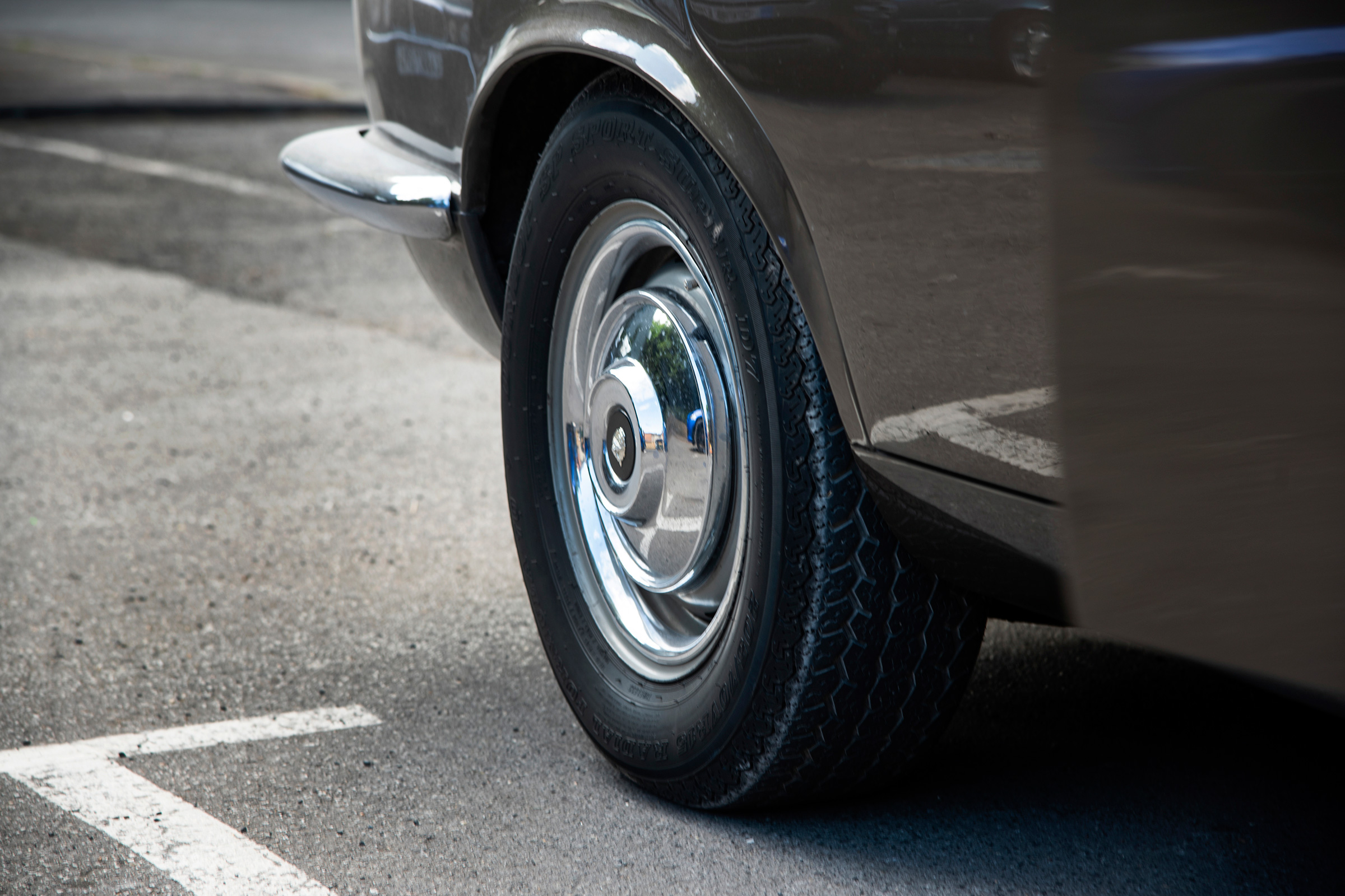 Jaguar XJ6 S1 wheel