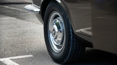 Jaguar XJ6 S1 wheel