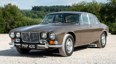 Jaguar XJ6 S1 front quarter