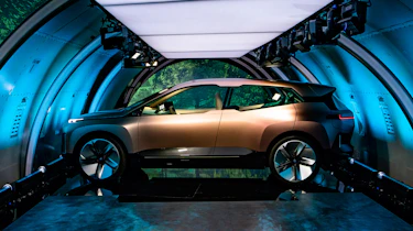 BMW Vision iNEXT concept - plane side