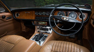 Jaguar XJ6 S1 interior