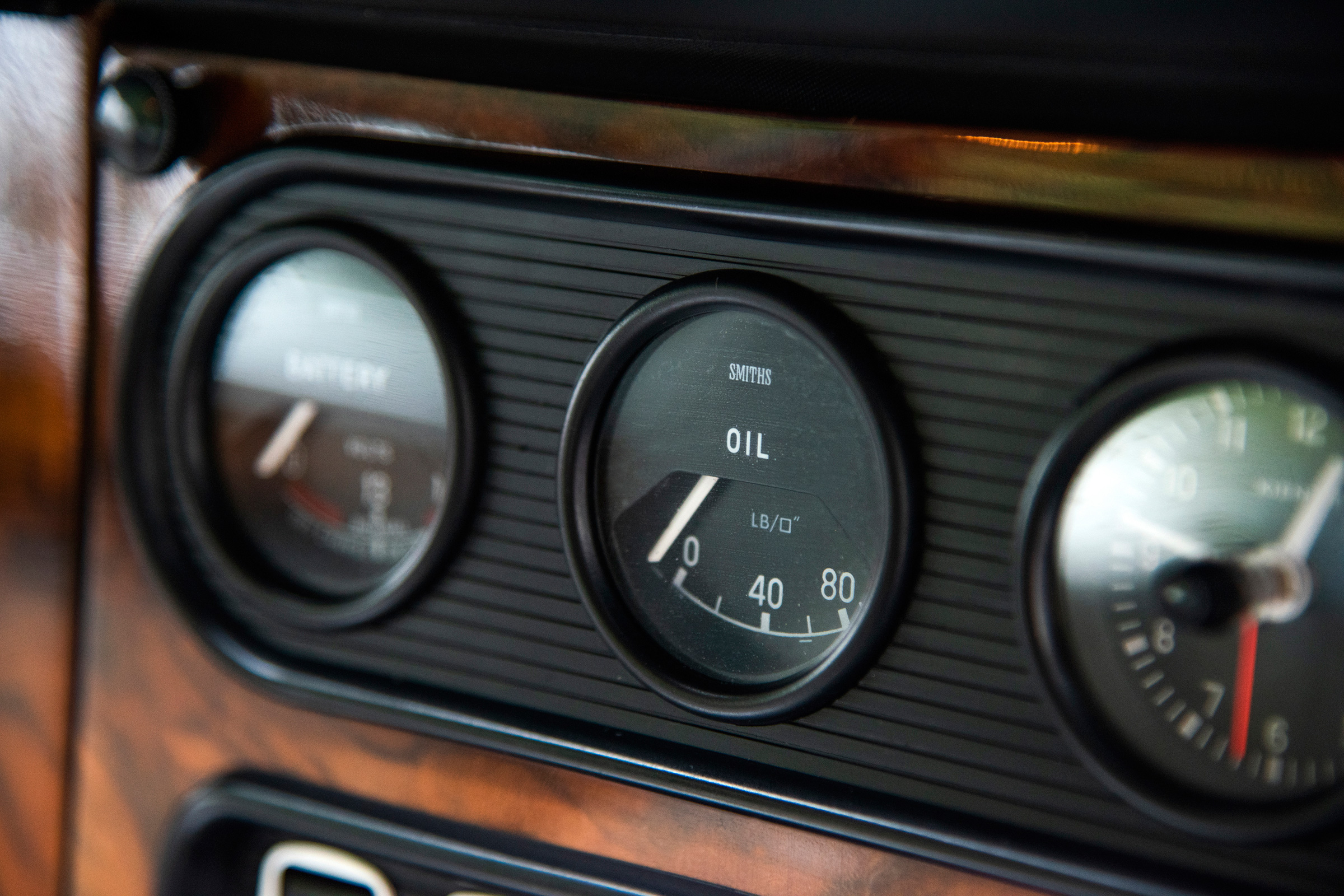 Jaguar XJ6 S1 gauges