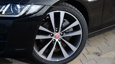 Jaguar XE - Wheel