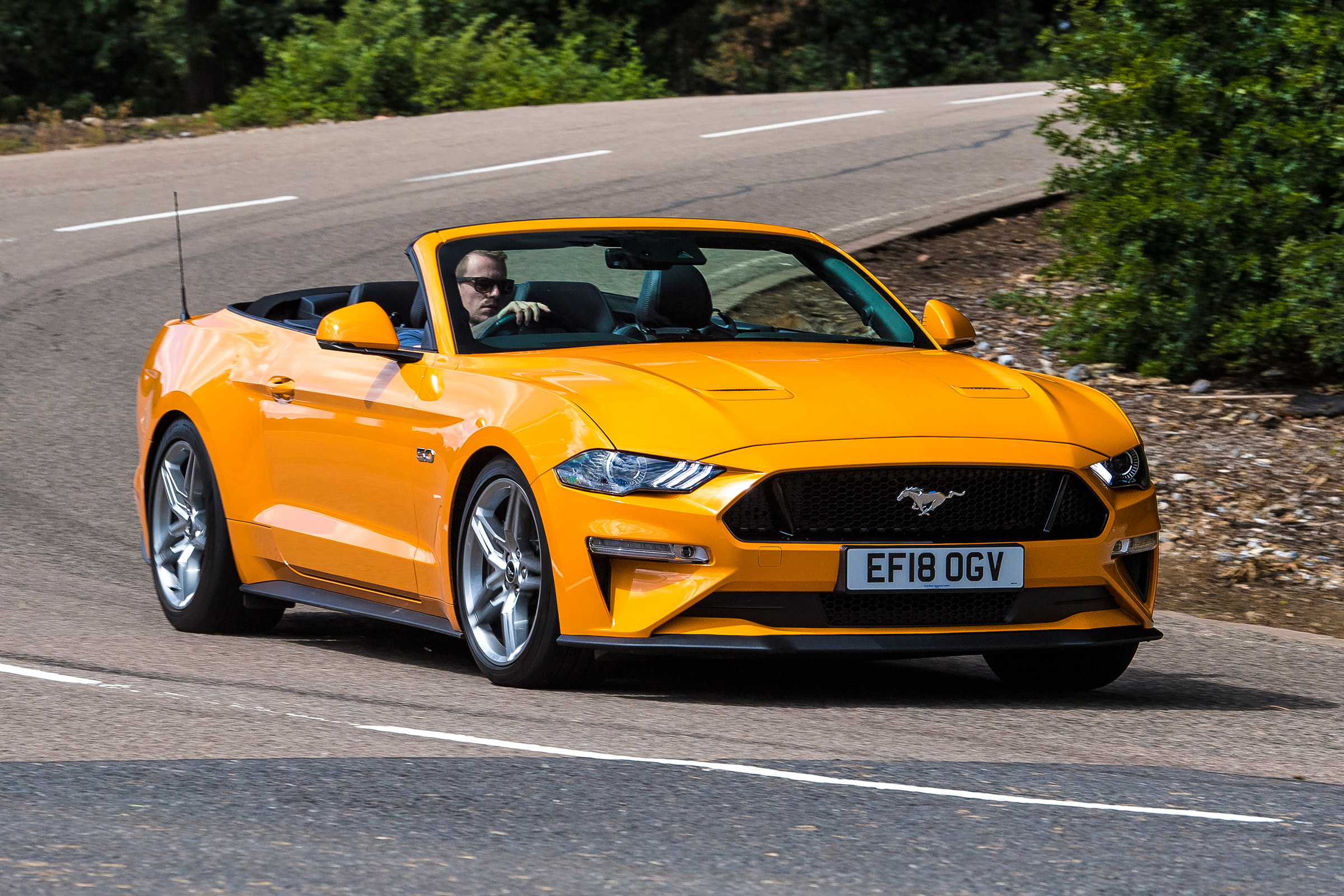 Ford Mustang Convertible - front