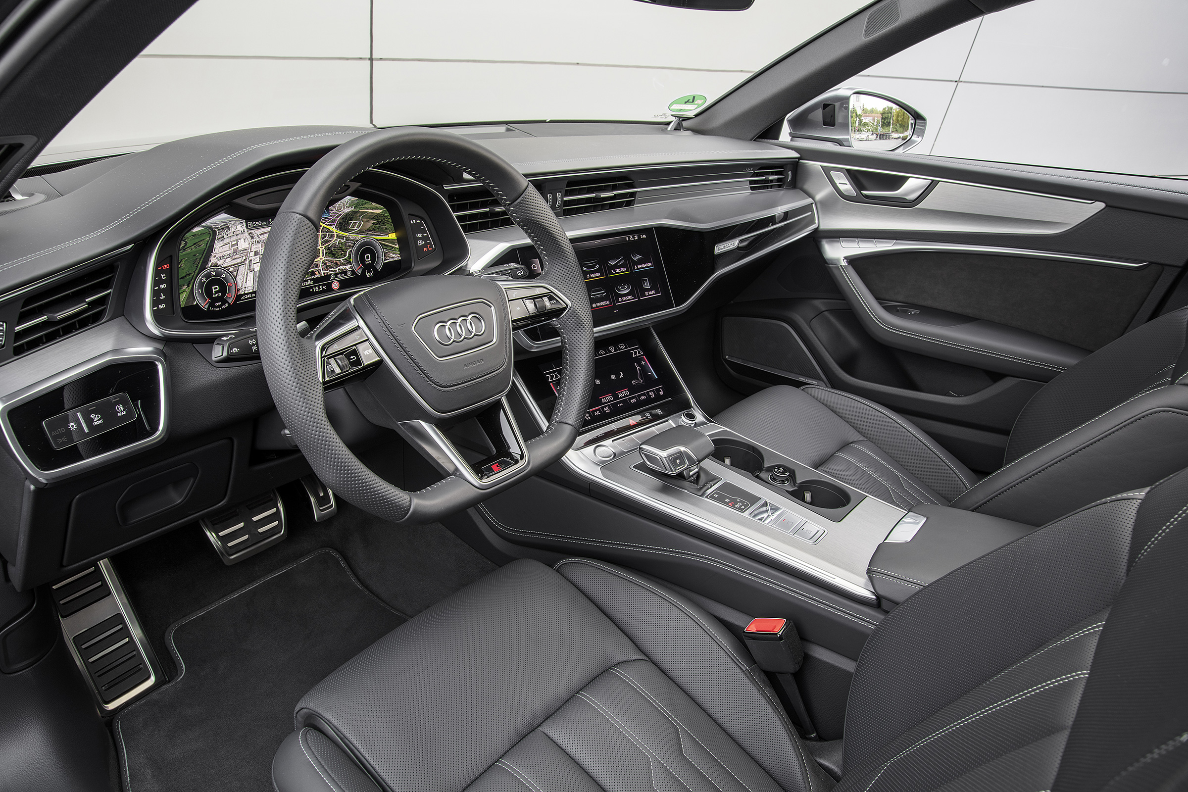 Audi A6 Avant - interior