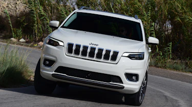 Jeep Cherokee - front