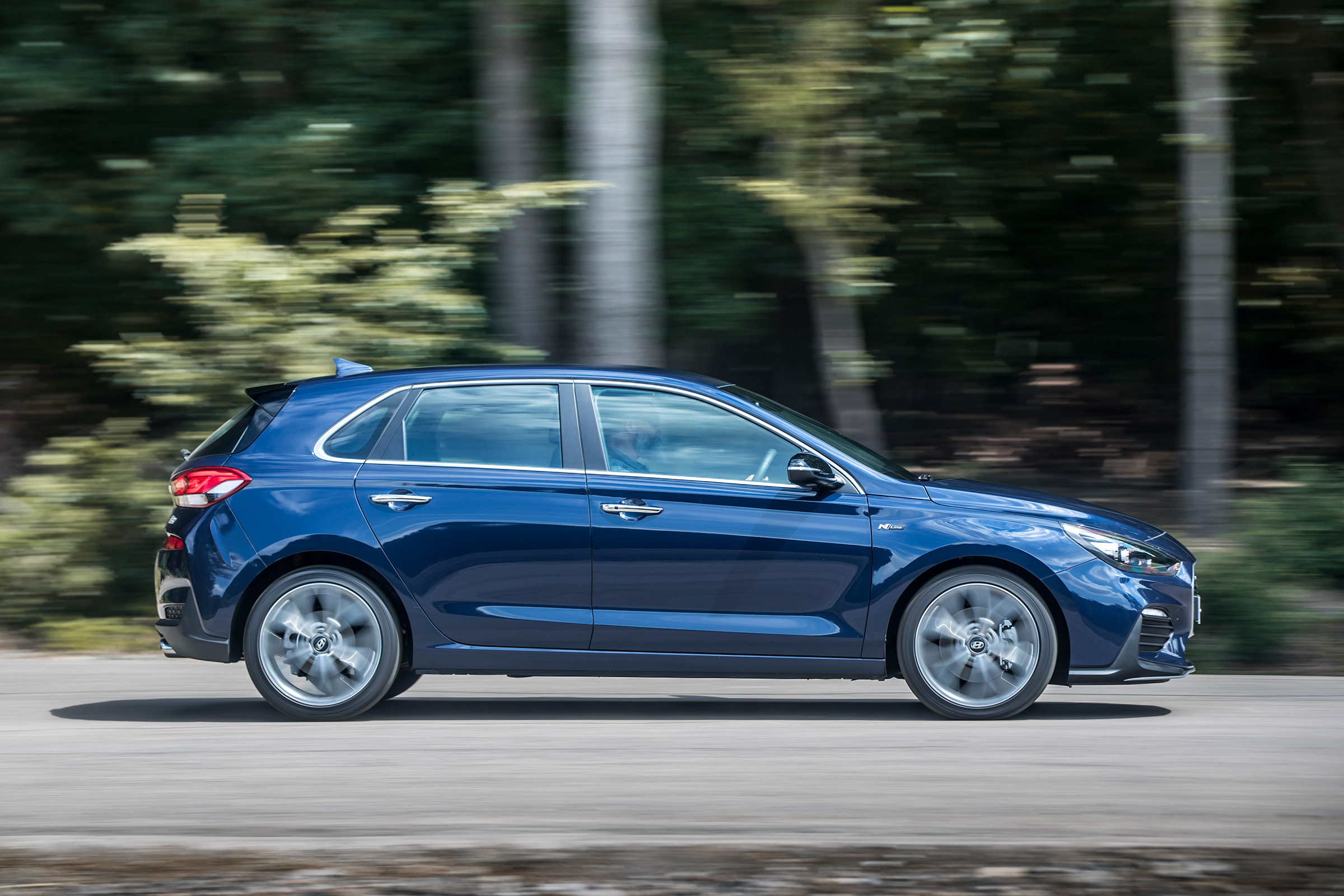 Hyundai i30 N-Line - profile