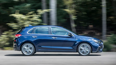 Hyundai i30 N-Line - profile