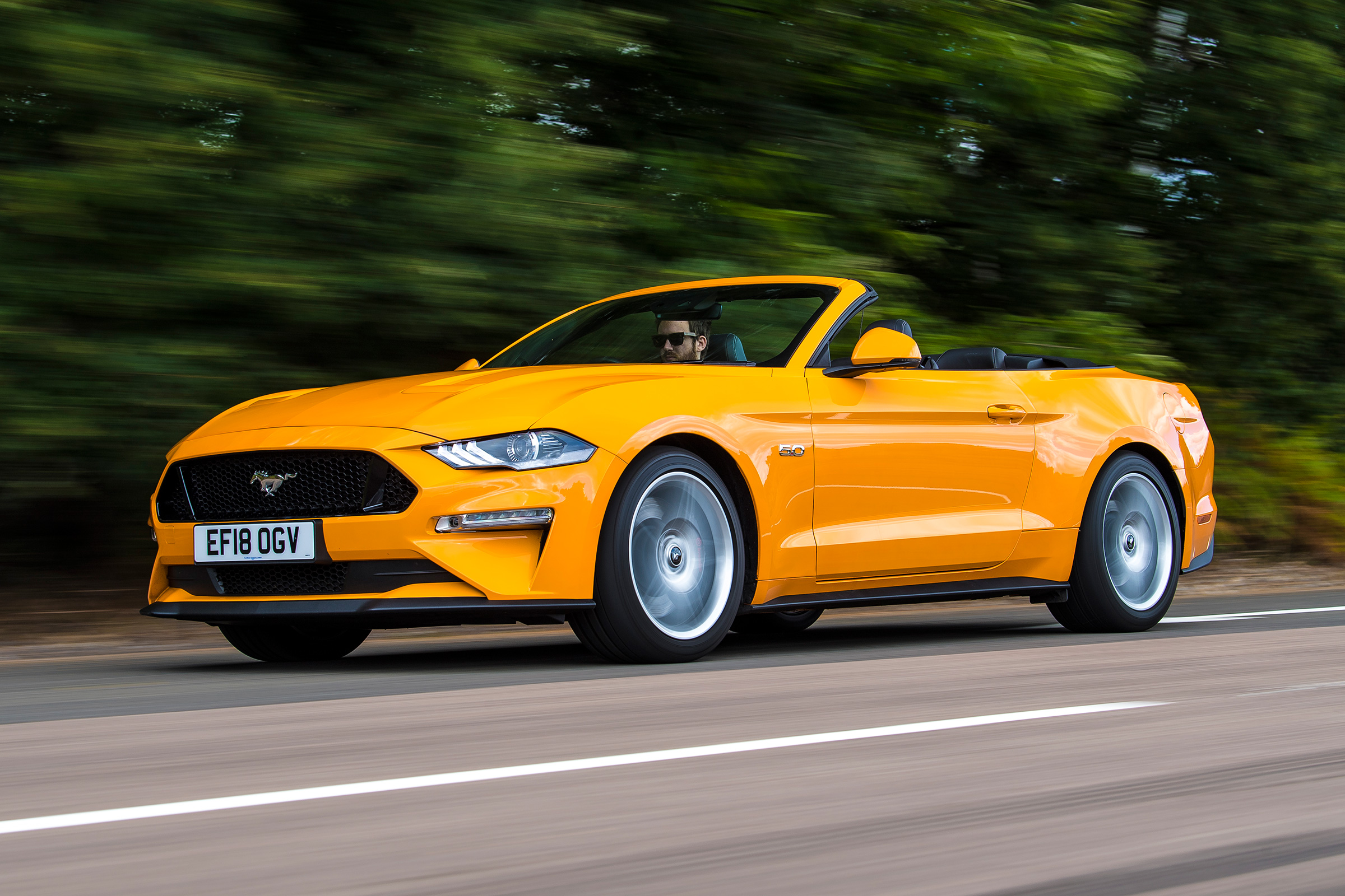 Ford Mustang Convertible - front