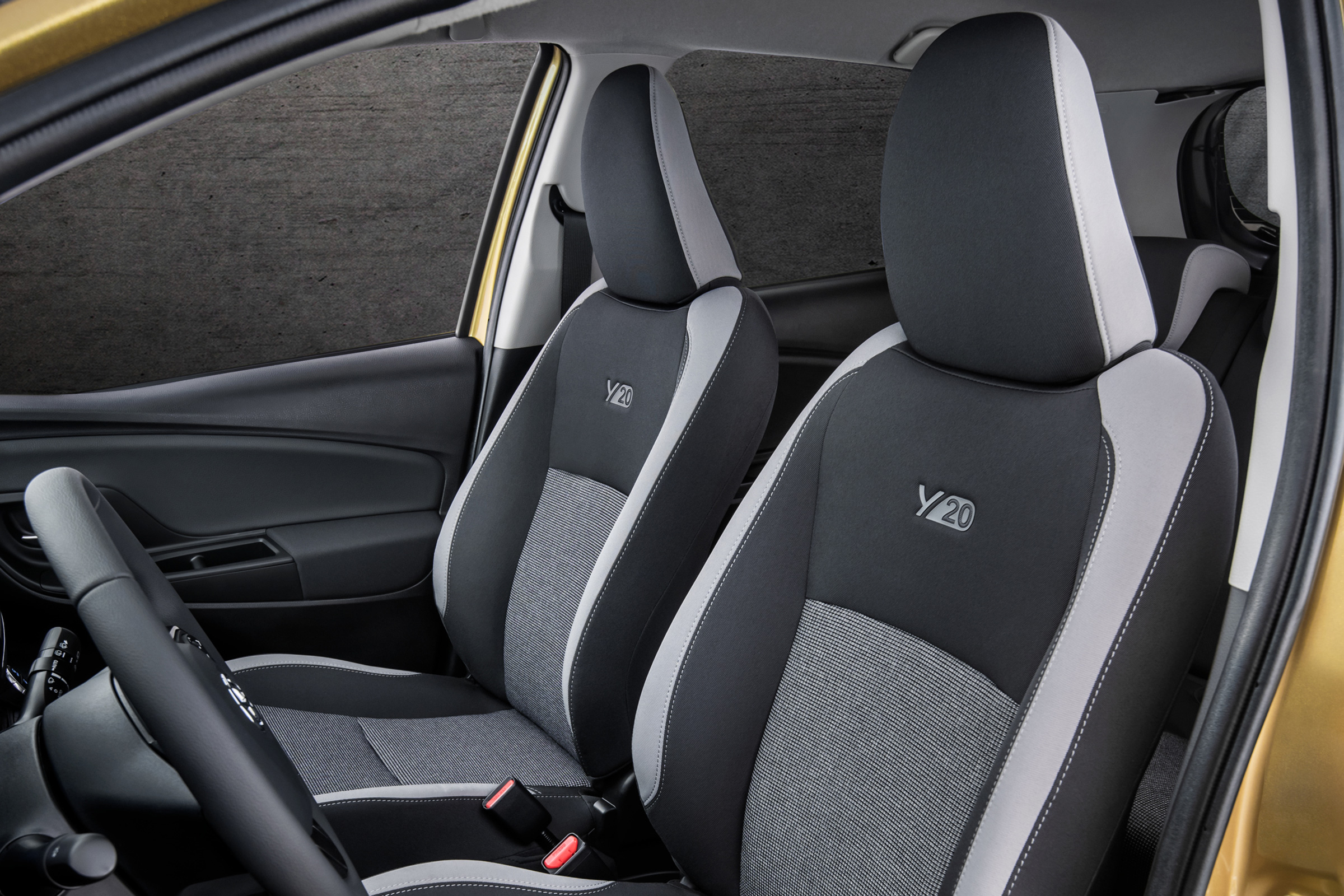 Toyota Yaris Y20 Launch Edition - interior
