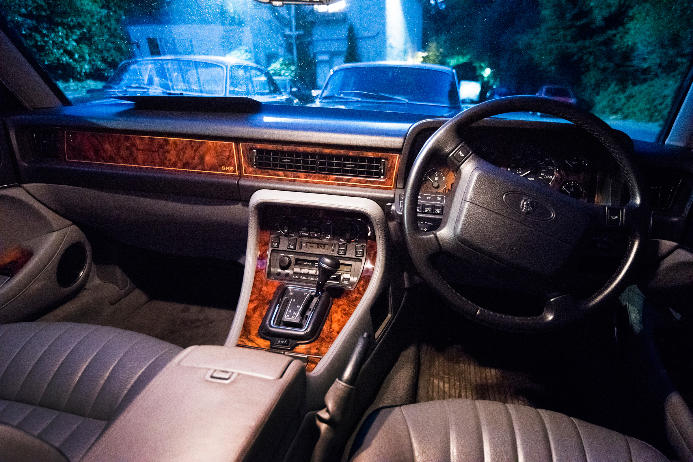 Jaguar XJ40 XJ6 Sovereign interior