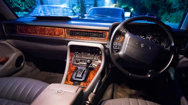 Jaguar XJ40 XJ6 Sovereign interior
