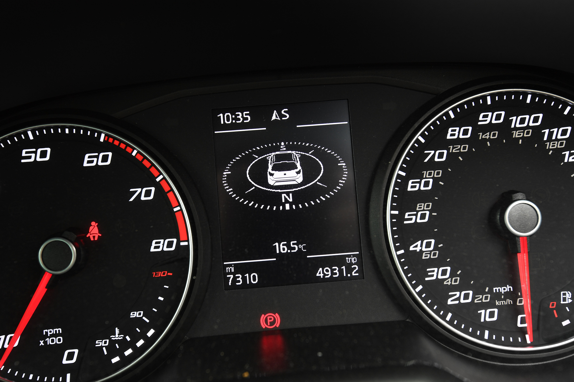 SEAT Arona FR - speedo