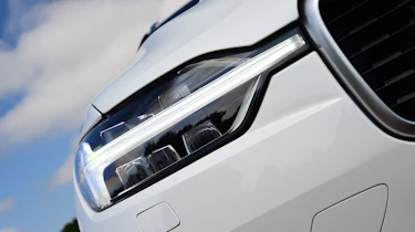 Volvo XC60 - headlight