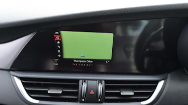 Alfa Romeo Giulia - Sat-Nav