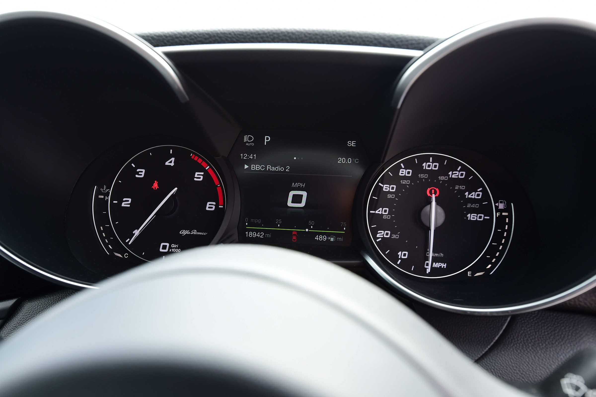 Alfa Romeo Giulia - Instruments